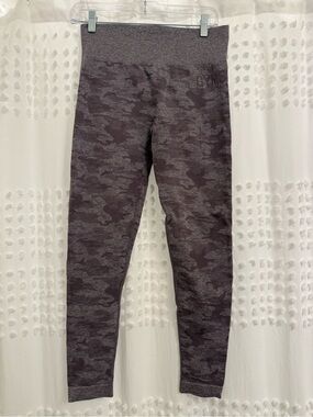 Gymshark Leggings - Charcoal Gray/Purple
